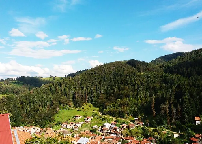 Family Valchanovata Kashta Fotinovo